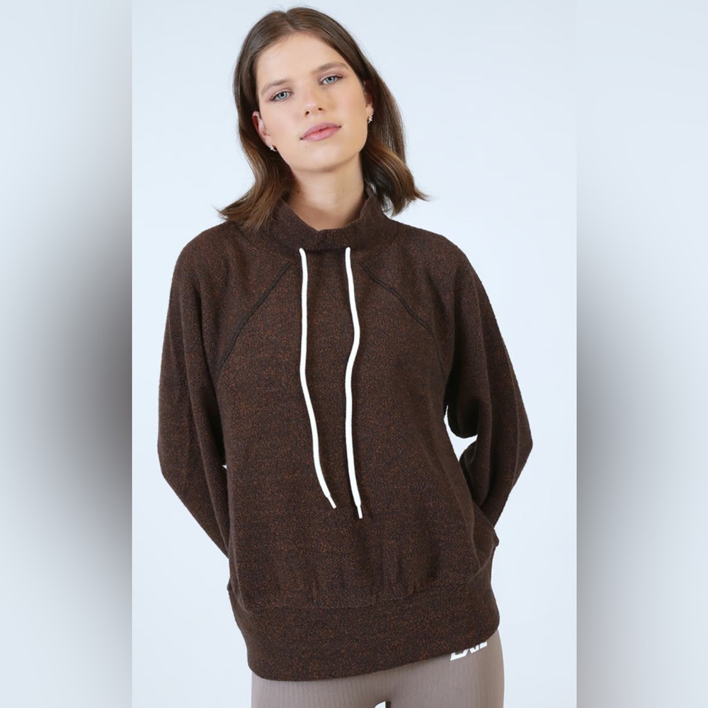 Women’s Varley Maceo chocolate brown textured sweater size medium